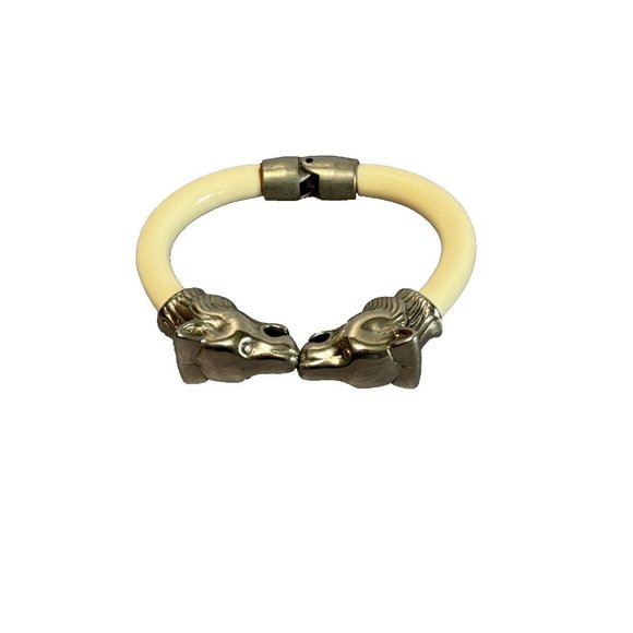 Vintage Kissing Bear Head Clamper Cuff Bangle Bracelet Celuloid Silver 6 1/2" - Picture 2 of 6